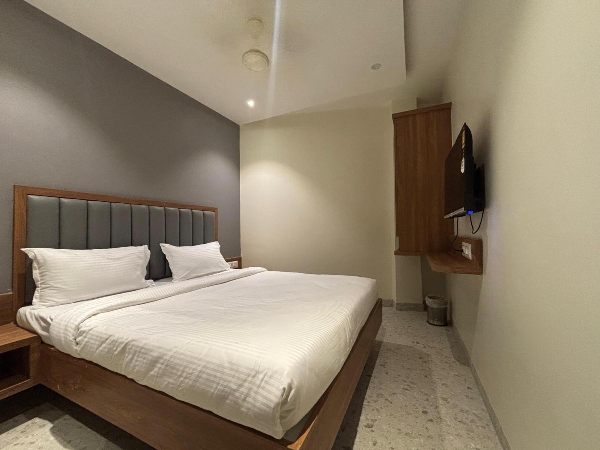 Hotel Sai Samrudhi Western Express Highway - Mumbai — Photos 1